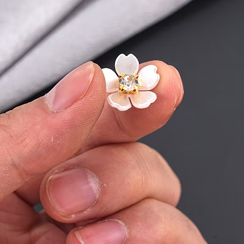 50 elegantes flores de plástic - Jewelry Making For Adults avaliação e preço